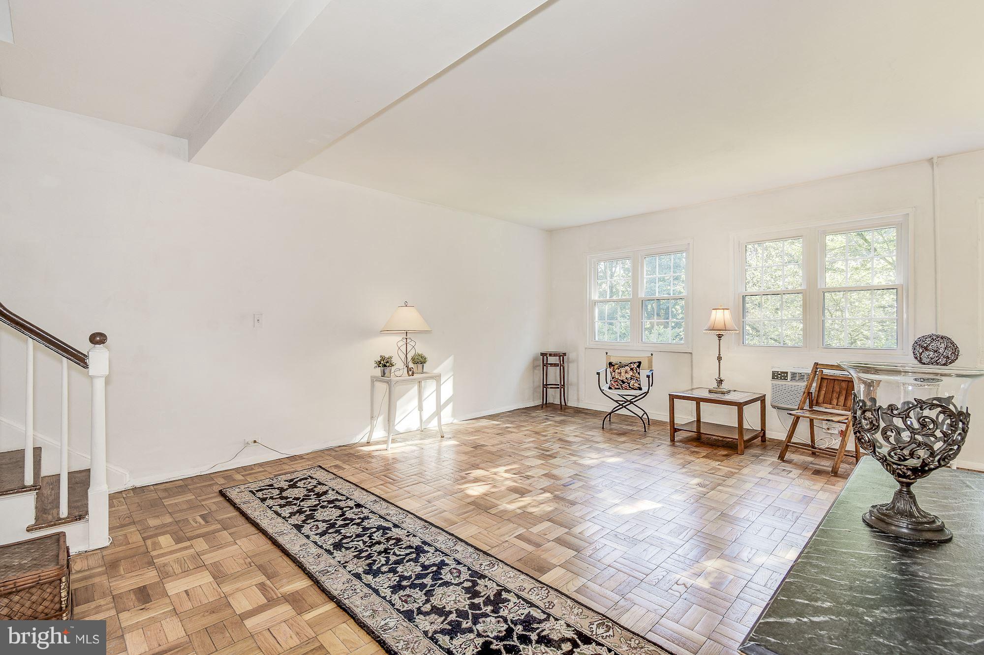 1726 Preston Road Alexandria, VA 22302 - Photo 4 of 25 Interior (General)