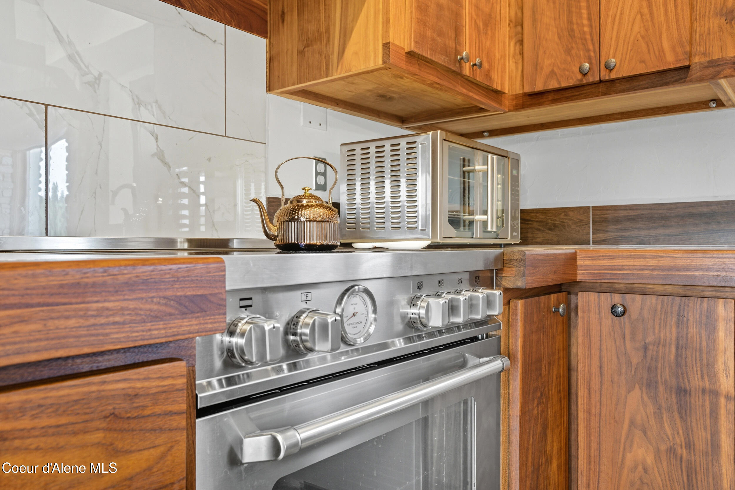 Lot 2 Country Meadows Sandpoint, ID 83864 - Photo 19 of 67 Oven from Italy