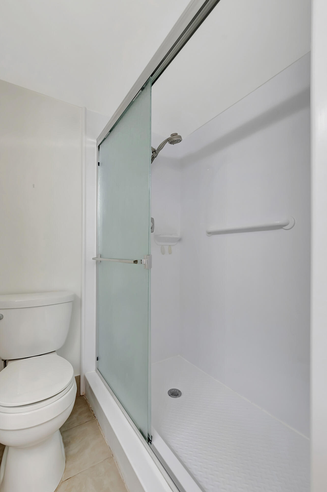 4054 Lincoln C Boca Raton, FL 33434 - Photo 21 of 67 Primary Bath