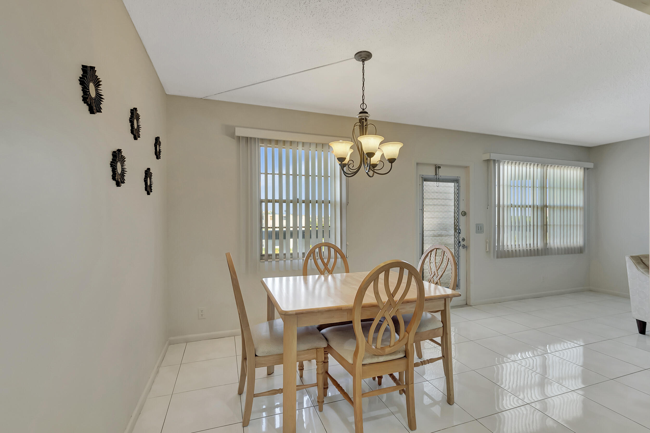 4054 Lincoln C Boca Raton, FL 33434 - Photo 10 of 67 Dining AreaDSC_6691