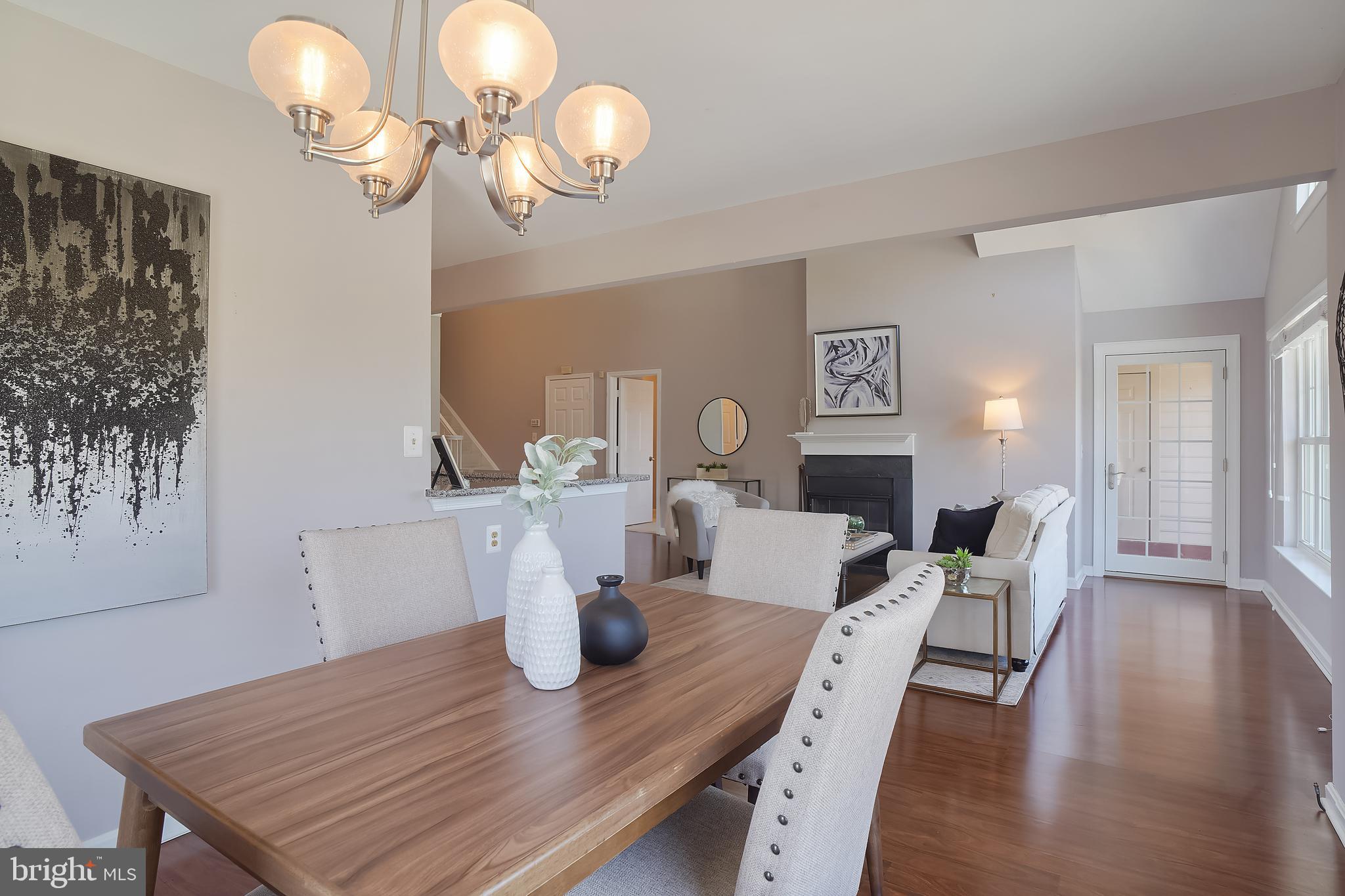 415 Ridgepoint Place, Unit 41534 Gaithersburg, MD 20878 - Photo 8 of 44 Dining room w/decorator lighting