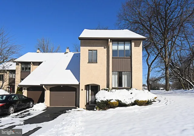 $425,000 | 71 Golf Club Drive, Langhorne, PA 19047