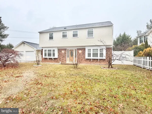 $3,900 | 4001 Middle Ridge Drive, Fairfax, VA 22033