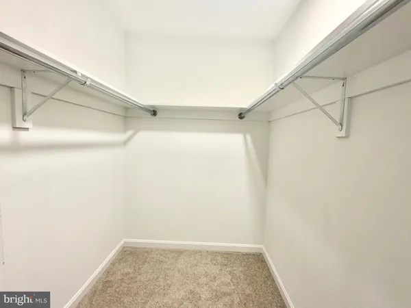 $3,900 | 4001 Middle Ridge Drive, Fairfax, VA 22033