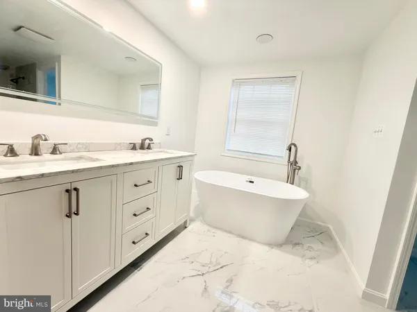 $3,900 | 4001 Middle Ridge Drive, Fairfax, VA 22033