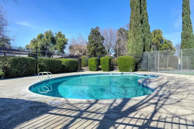 $299,000 | 5908 Casa Alegre, Carmichael, CA 95608