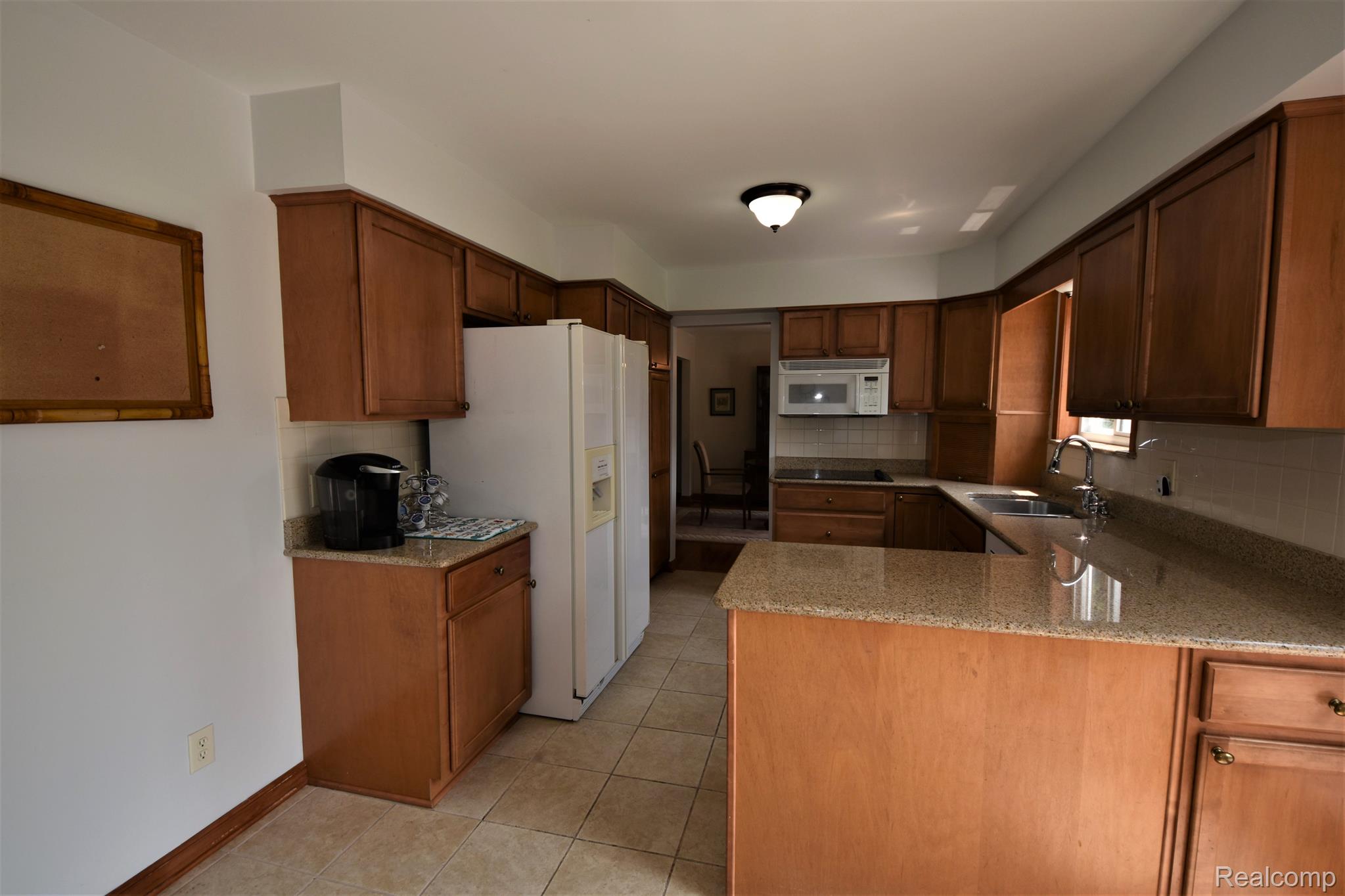 29679 High Valley Road Farmington, MI 48331 - Photo 10 of 31 Gallery Image 10