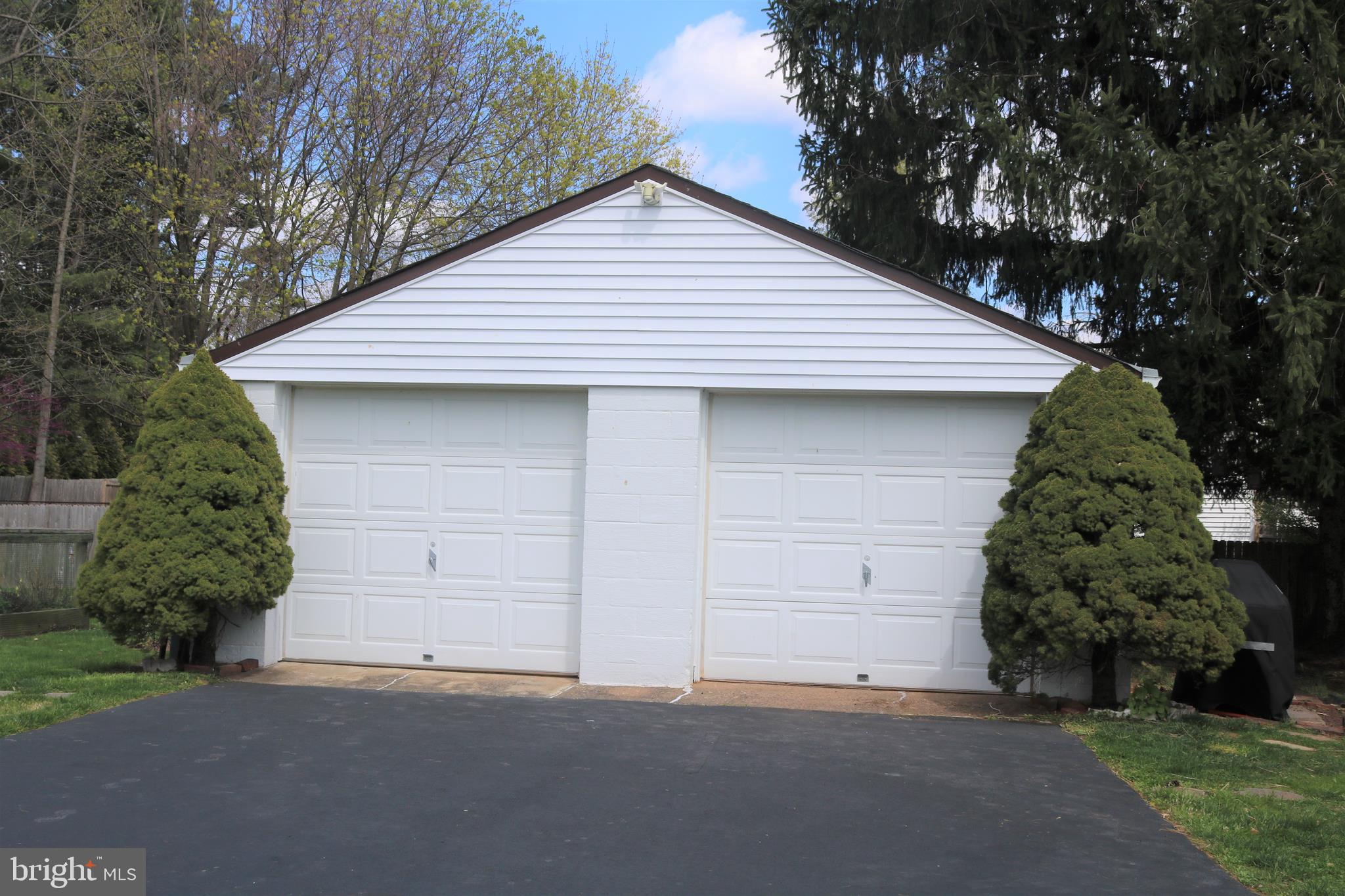 158 West Upper Ferry Road Ewing, NJ 08628 - Photo 33 of 41 Garage