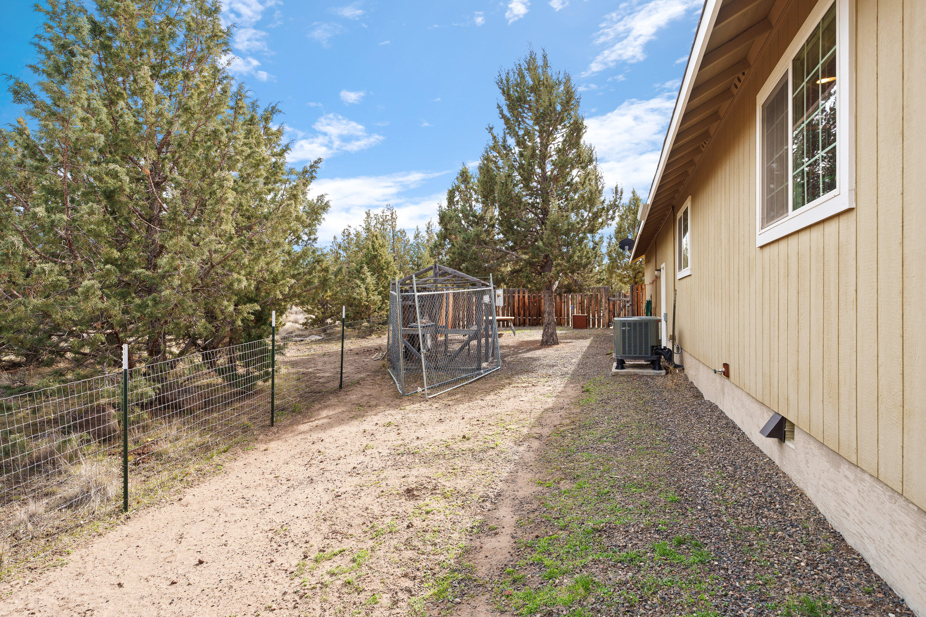 4681 Southeast Adobe Road Prineville, OR 97754 - Photo 37 of 49