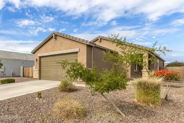$355,000 | 3646 East Appaloosa Drive, San Tan Valley, AZ 85140