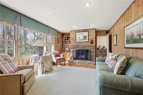 $550,000 | 6900 Castleton Drive Northwest, Atlanta, GA 30328