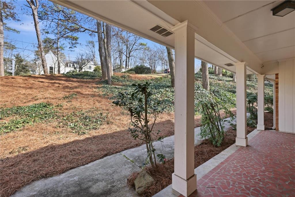 6900 Castleton Drive Northwest Atlanta, GA 30328 - Photo 5 of 42