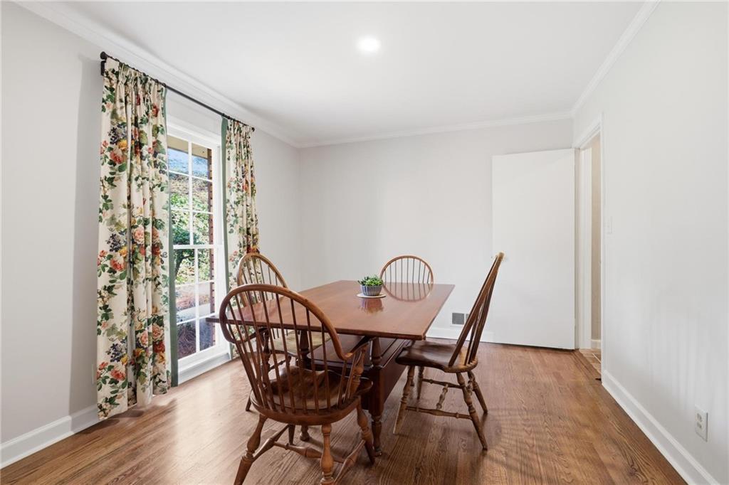 6900 Castleton Drive Northwest Atlanta, GA 30328 - Photo 9 of 42