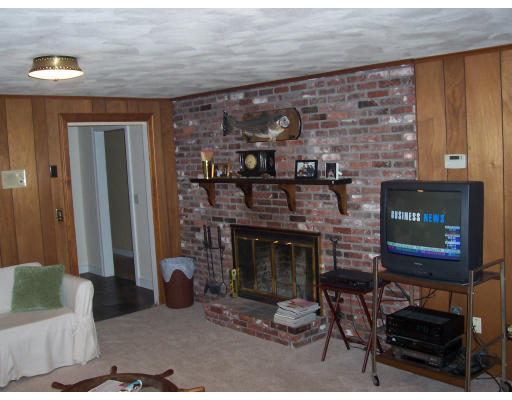 61 Johnson Road Winchester, MA 01890 - Photo 12 of 17 Gallery Image 12