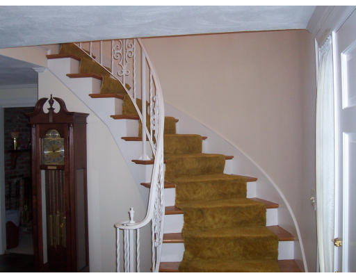 61 Johnson Road Winchester, MA 01890 - Photo 10 of 17 Gallery Image 10