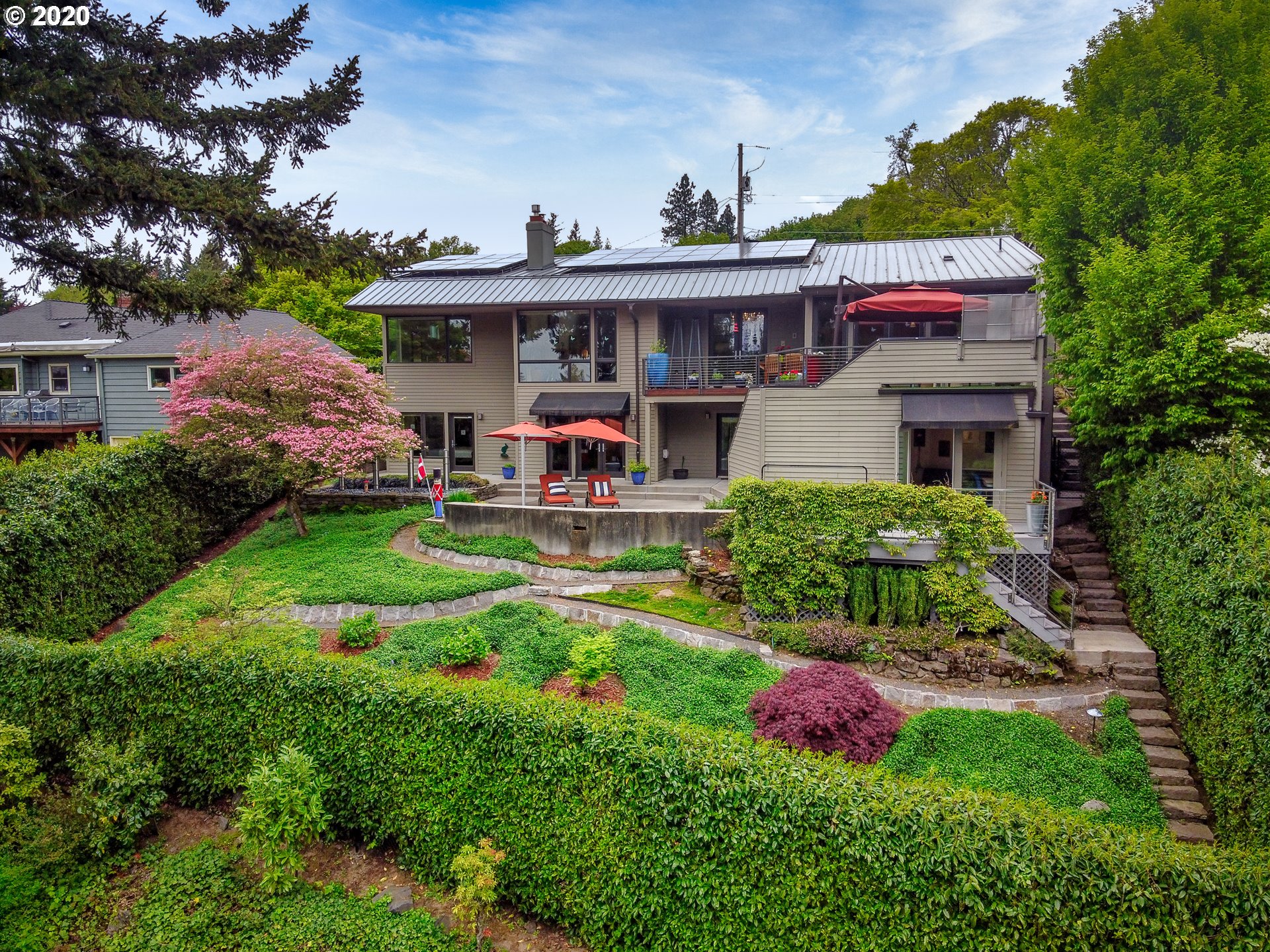 3240 Southwest Donner Way Portland, OR 97239 - Photo 2 of 31