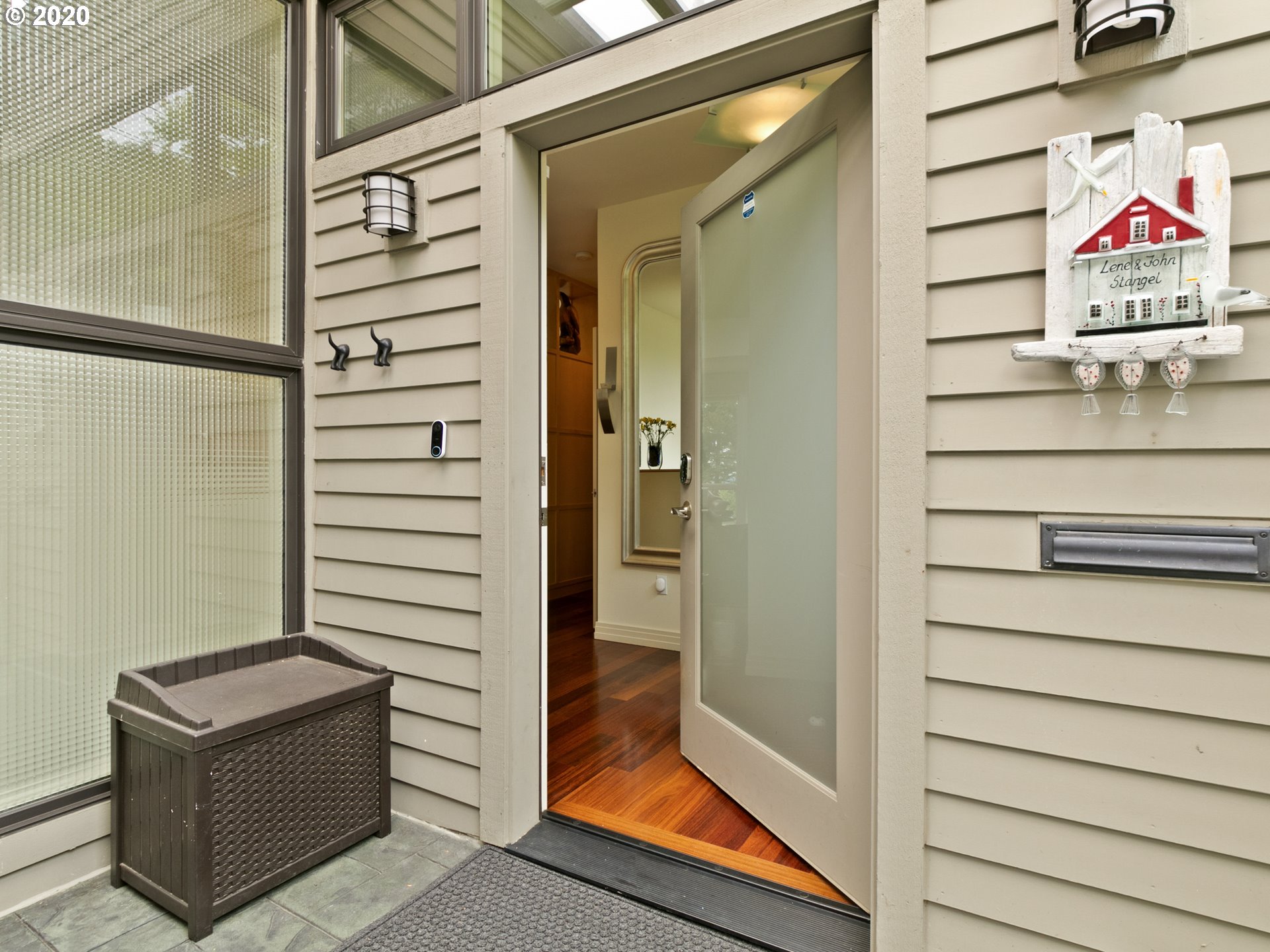 3240 Southwest Donner Way Portland, OR 97239 - Photo 5 of 31