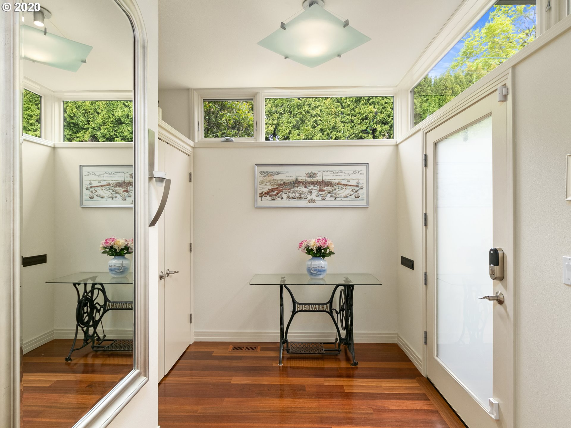 3240 Southwest Donner Way Portland, OR 97239 - Photo 6 of 31