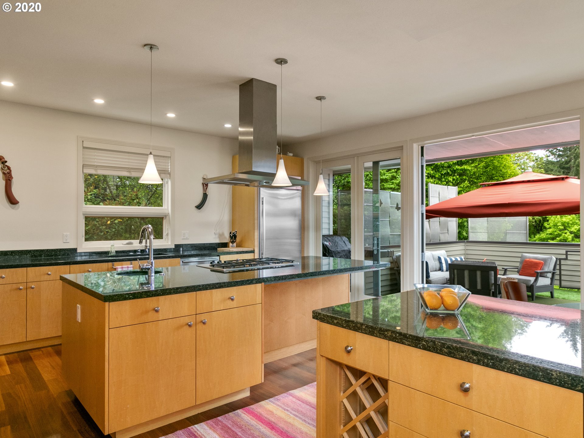 3240 Southwest Donner Way Portland, OR 97239 - Photo 9 of 31