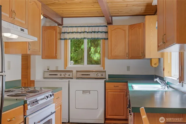 $400,000 | 41819 South Shore Drive, Concrete, WA 98237