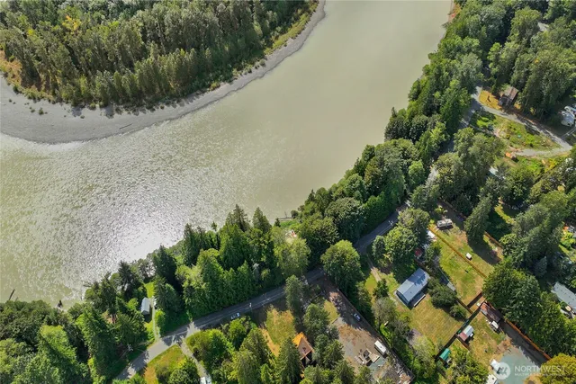 $400,000 | 41819 South Shore Drive, Concrete, WA 98237