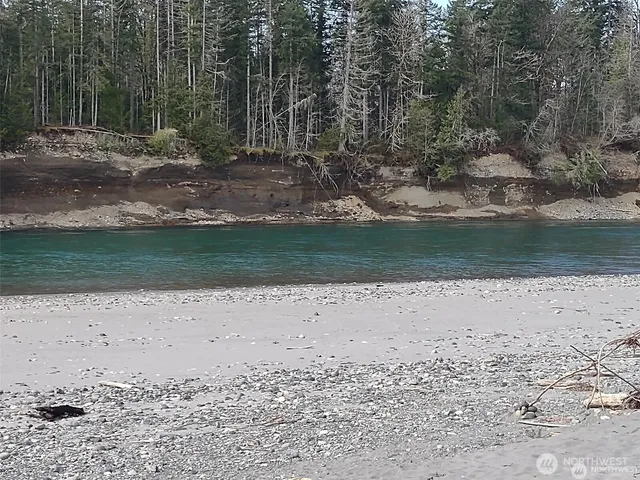 $400,000 | 41819 South Shore Drive, Concrete, WA 98237