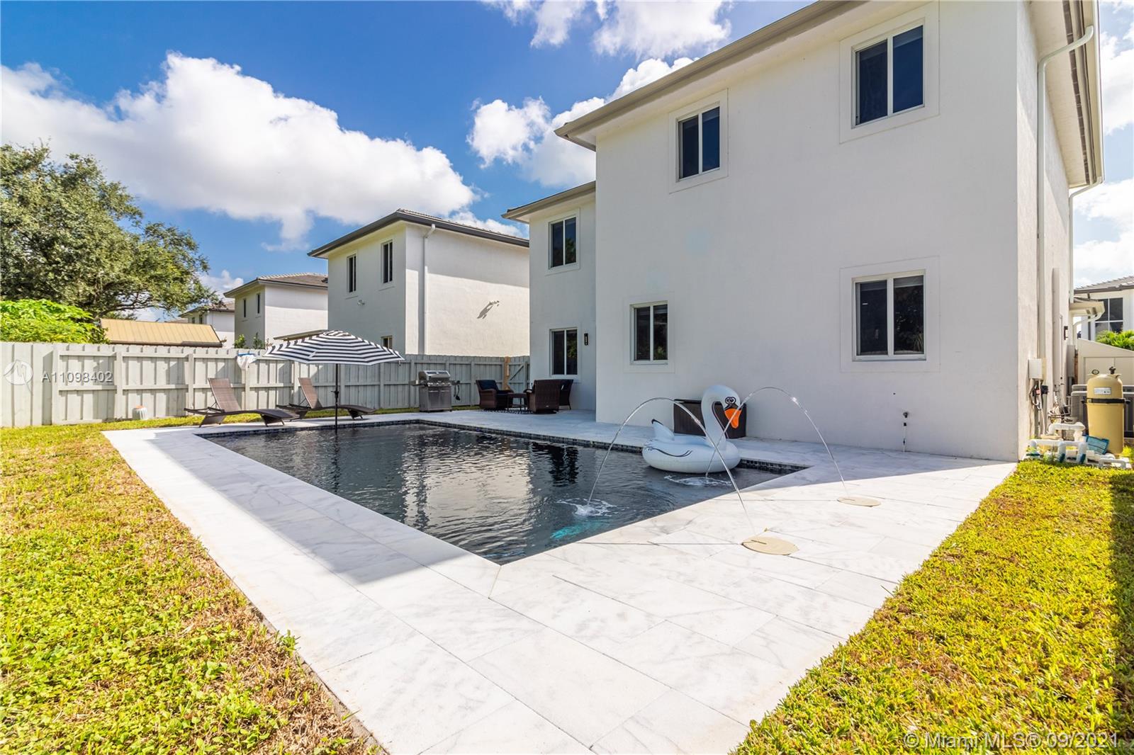 18334 Southwest 139th Path Miami, FL 33177 - Photo 35 of 62