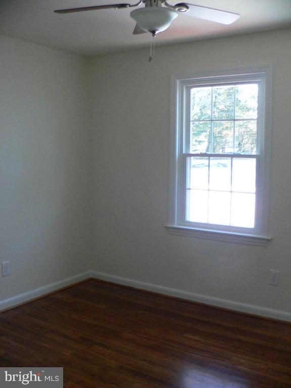 305 Dahlia Road Lancaster, PA 17602 - Photo 11 of 14 Gallery Image 11