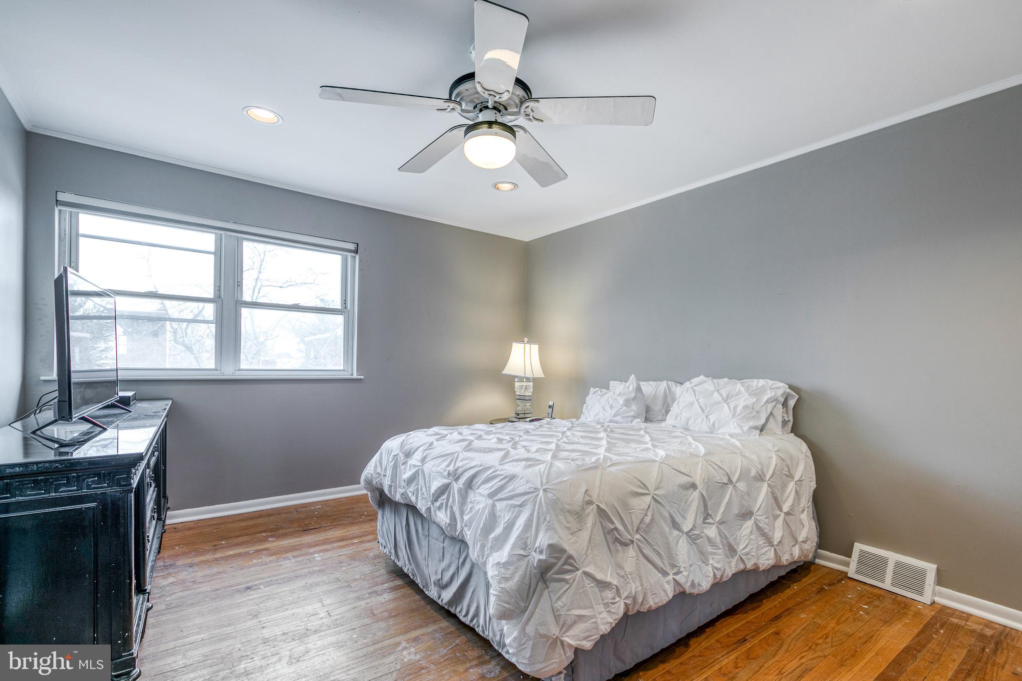 11112 Ridgeway Street Philadelphia, PA 19116 - Photo 14 of 31 Master Bedroom, fresh paint, hardwood flrs