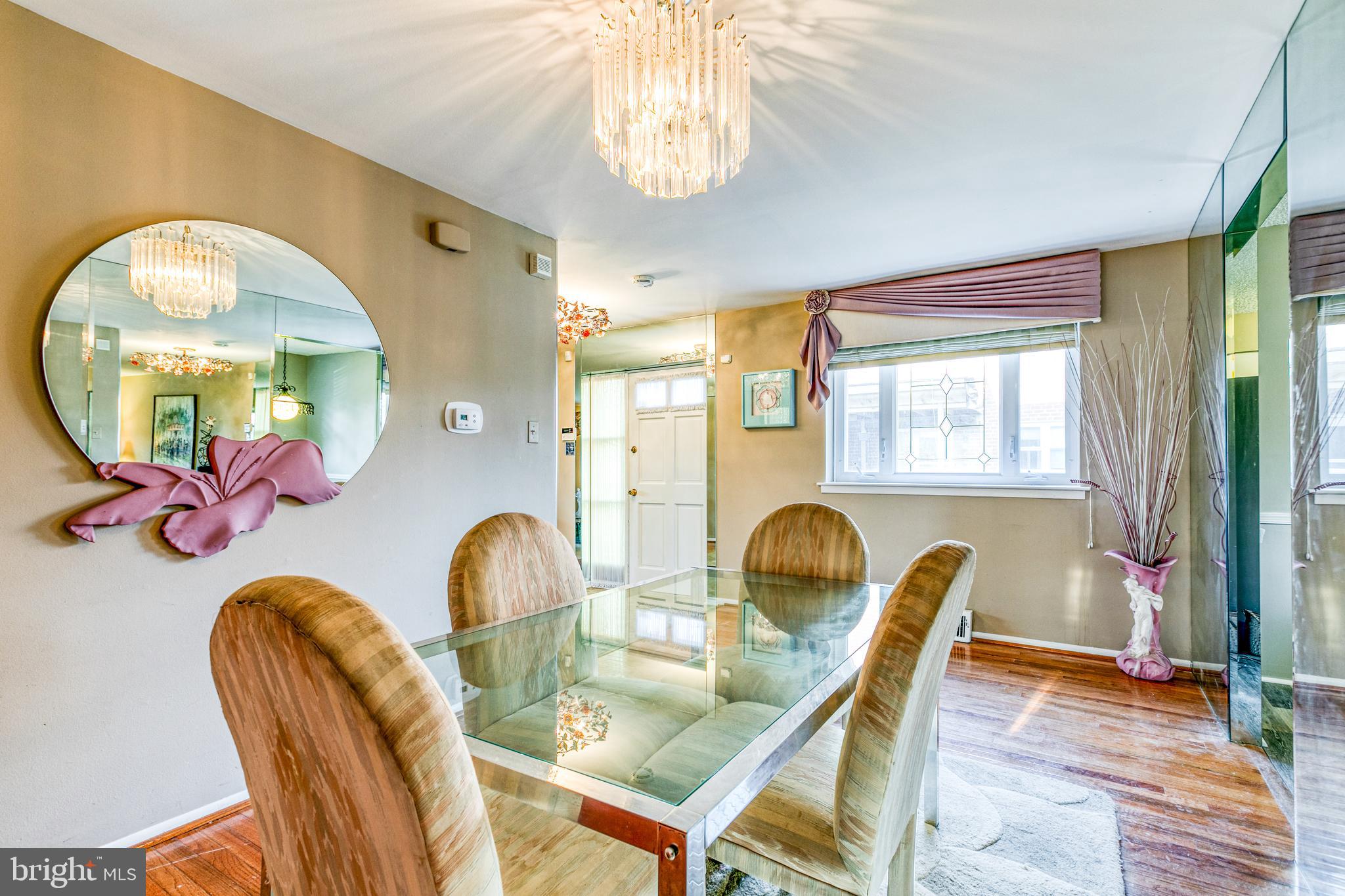 11112 Ridgeway Street Philadelphia, PA 19116 - Photo 10 of 31 Dining Room