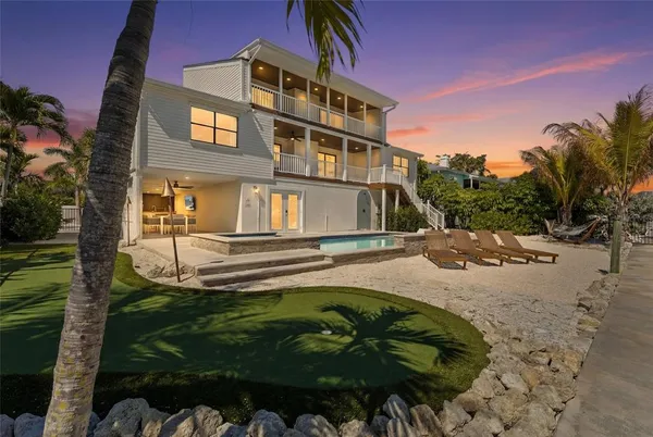 $2,995,000 | 519 Loquat Drive, Anna Maria, FL 34216