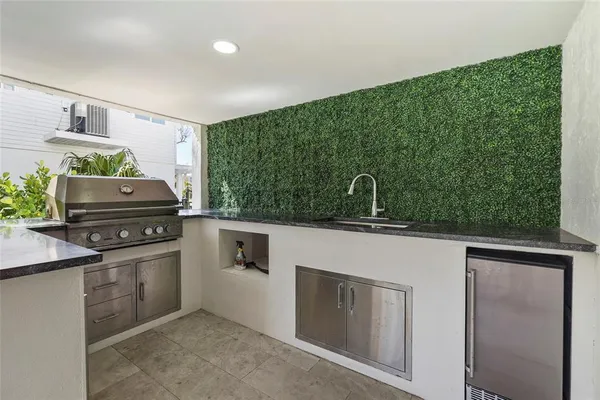 $2,995,000 | 519 Loquat Drive, Anna Maria, FL 34216