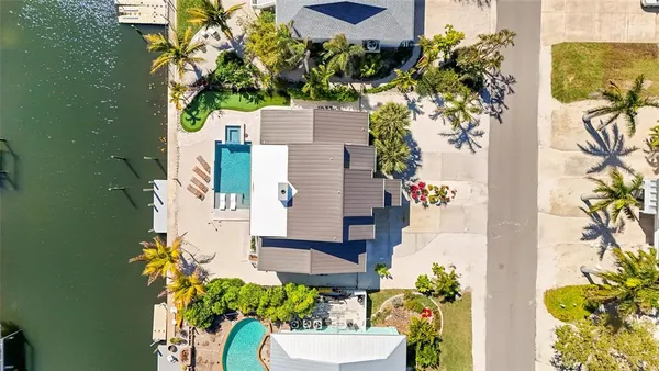 $2,995,000 | 519 Loquat Drive, Anna Maria, FL 34216