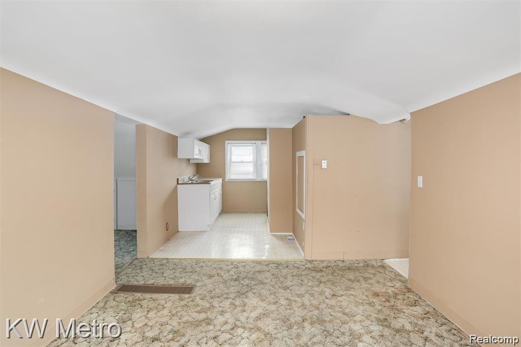 3617 Harrison Avenue Rochester Hills, MI 48307 - Photo 32 of 44