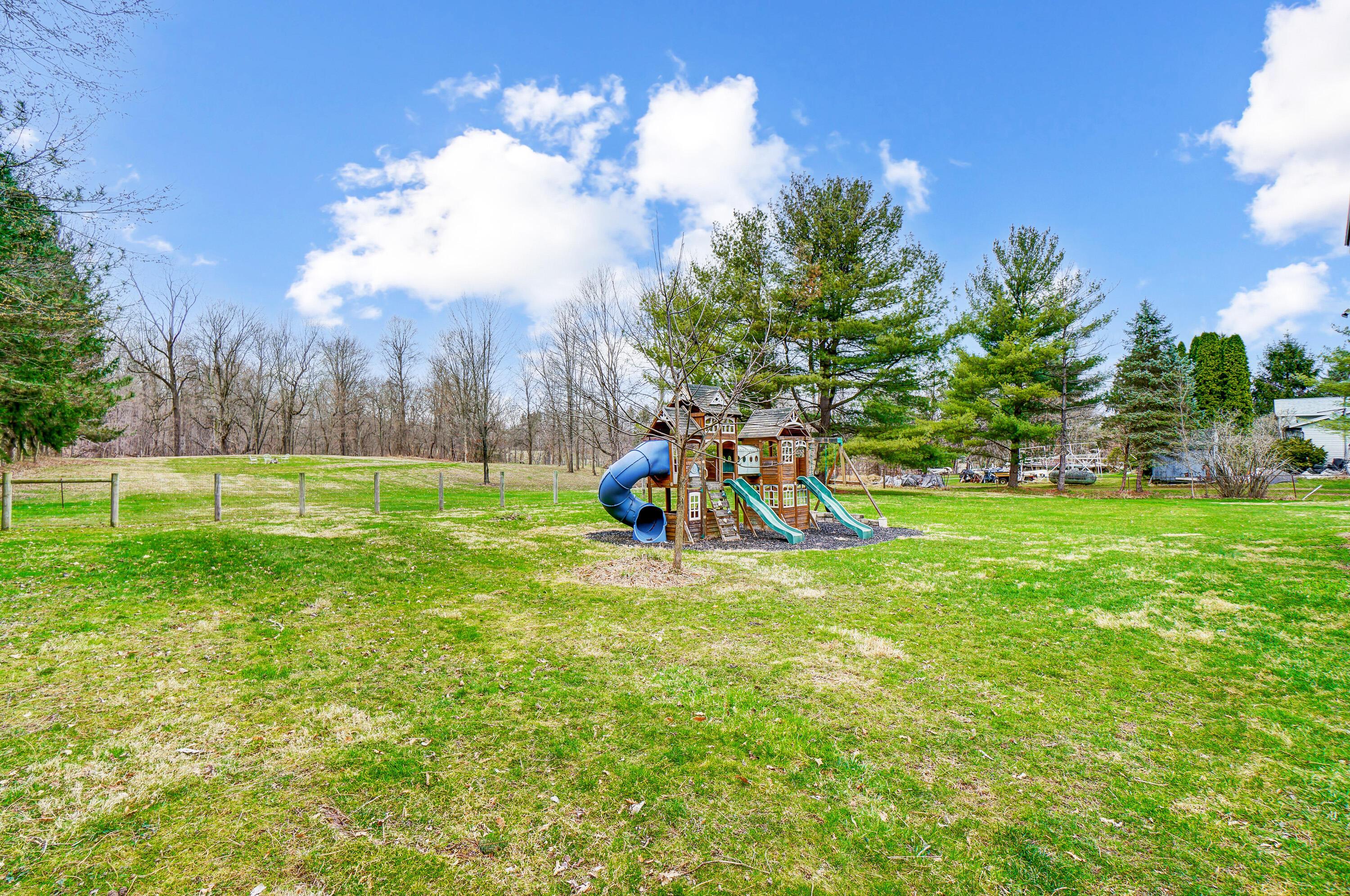 8319 Lafayette Road Northwest Newark, OH 43055 - Photo 37 of 40 061-playset