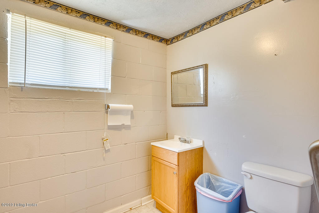 9806 Keys Ferry Road Fairdale, KY 40118 - Photo 14 of 24 untitled-14