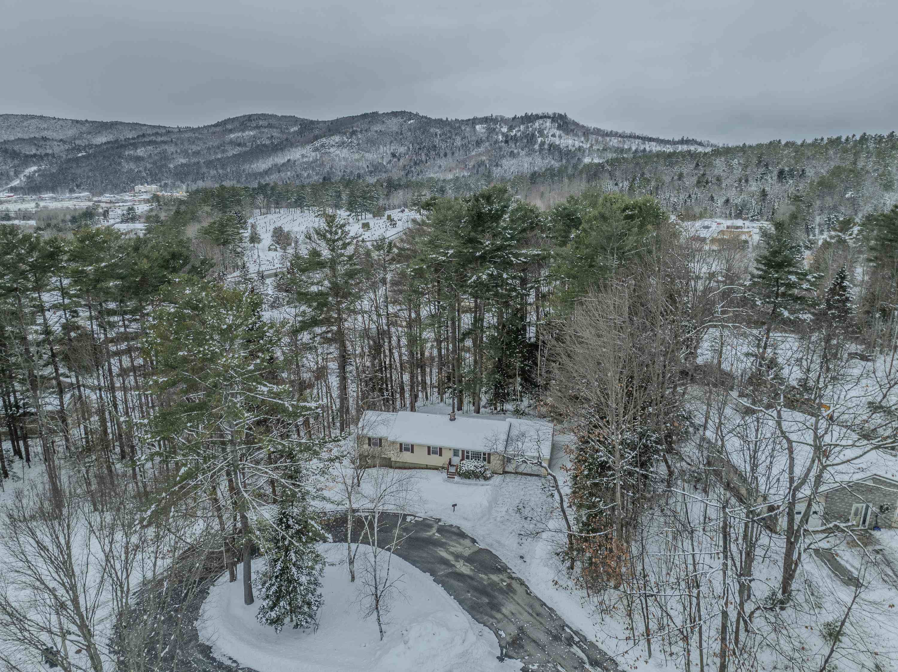 22 Winter Street Littleton, NH 03561 - Photo 2 of 42