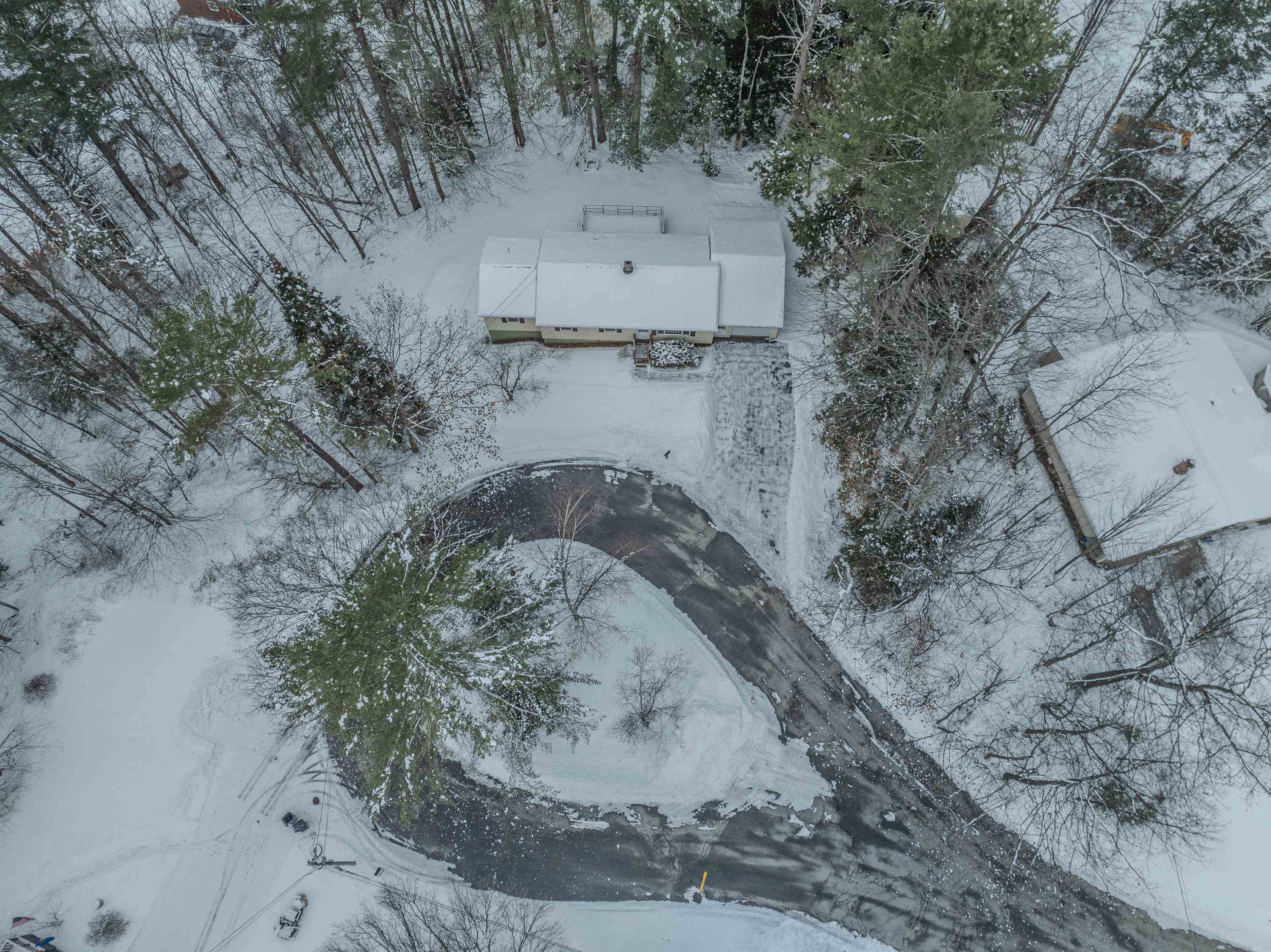 22 Winter Street Littleton, NH 03561 - Photo 4 of 42