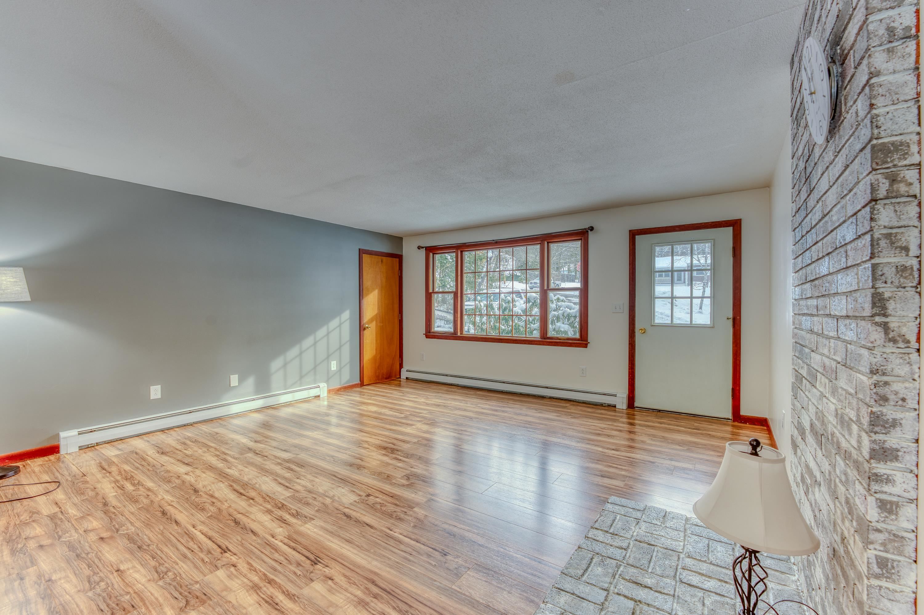 22 Winter Street Littleton, NH 03561 - Photo 6 of 42