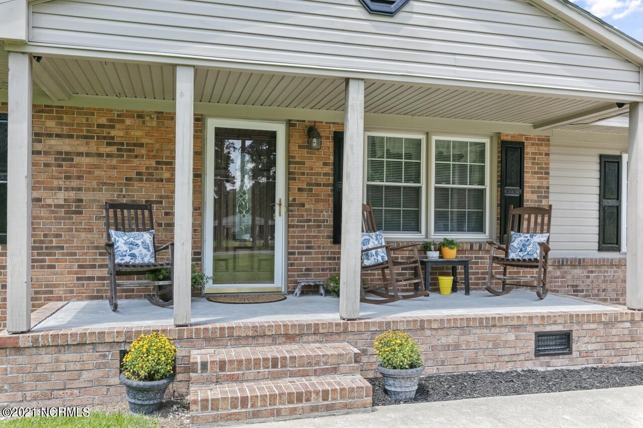 4535 Yank Road Wilson, NC 27893 - Photo 3 of 37 Front Porch