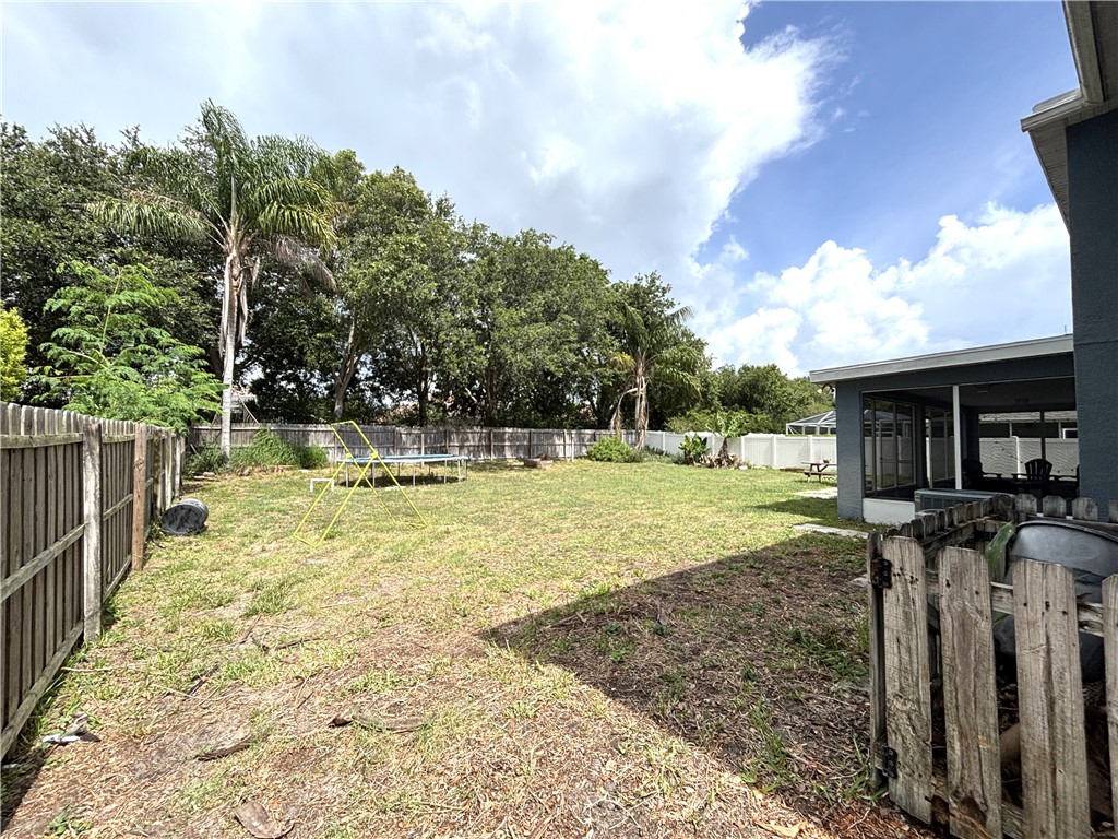 5937 Ridge Lake Circle Vero Beach, FL 32967 - Photo 5 of 35