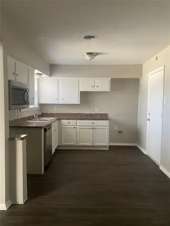 $1,750 | 5015 Dupont Drive, Dallas, TX 75216