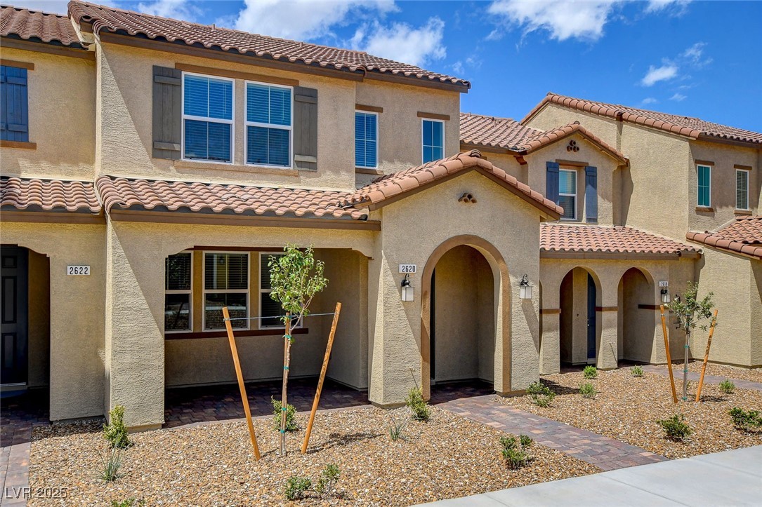 2620 Ercolano Street Henderson, NV 89044 - Photo 4 of 38