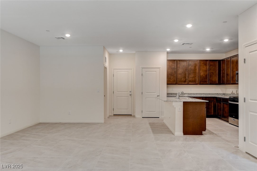 2620 Ercolano Street Henderson, NV 89044 - Photo 9 of 38