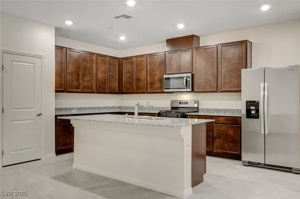 $2,190 | 2620 Ercolano Street, Henderson, NV 89044