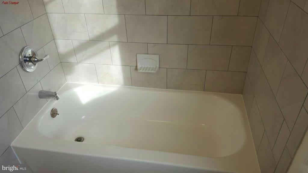 8664 Rock Oak Road Baltimore, MD 21234 - Photo 18 of 30 Bath