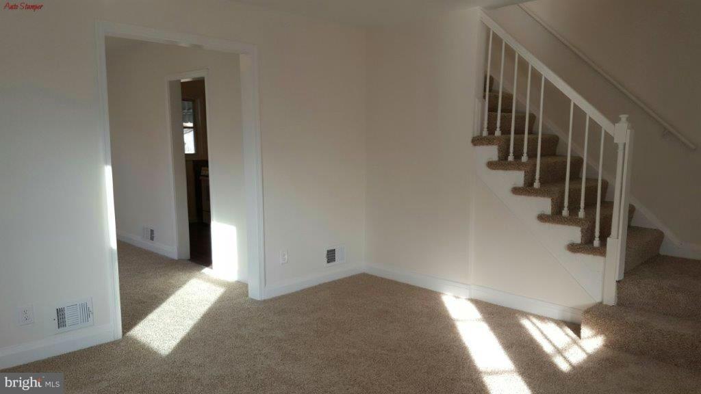 8664 Rock Oak Road Baltimore, MD 21234 - Photo 5 of 30 Living Room