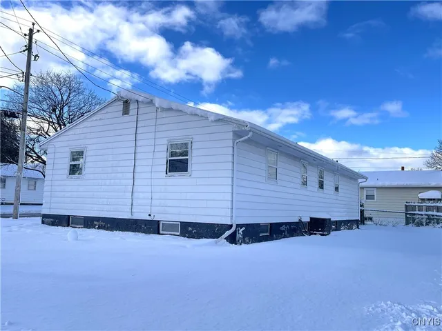 $189,900 | 321 Craigie Street, Salina, NY 13206