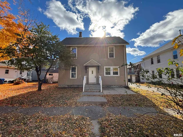 $109,500 | 1150 14th Avenue, Moline, IL 61265