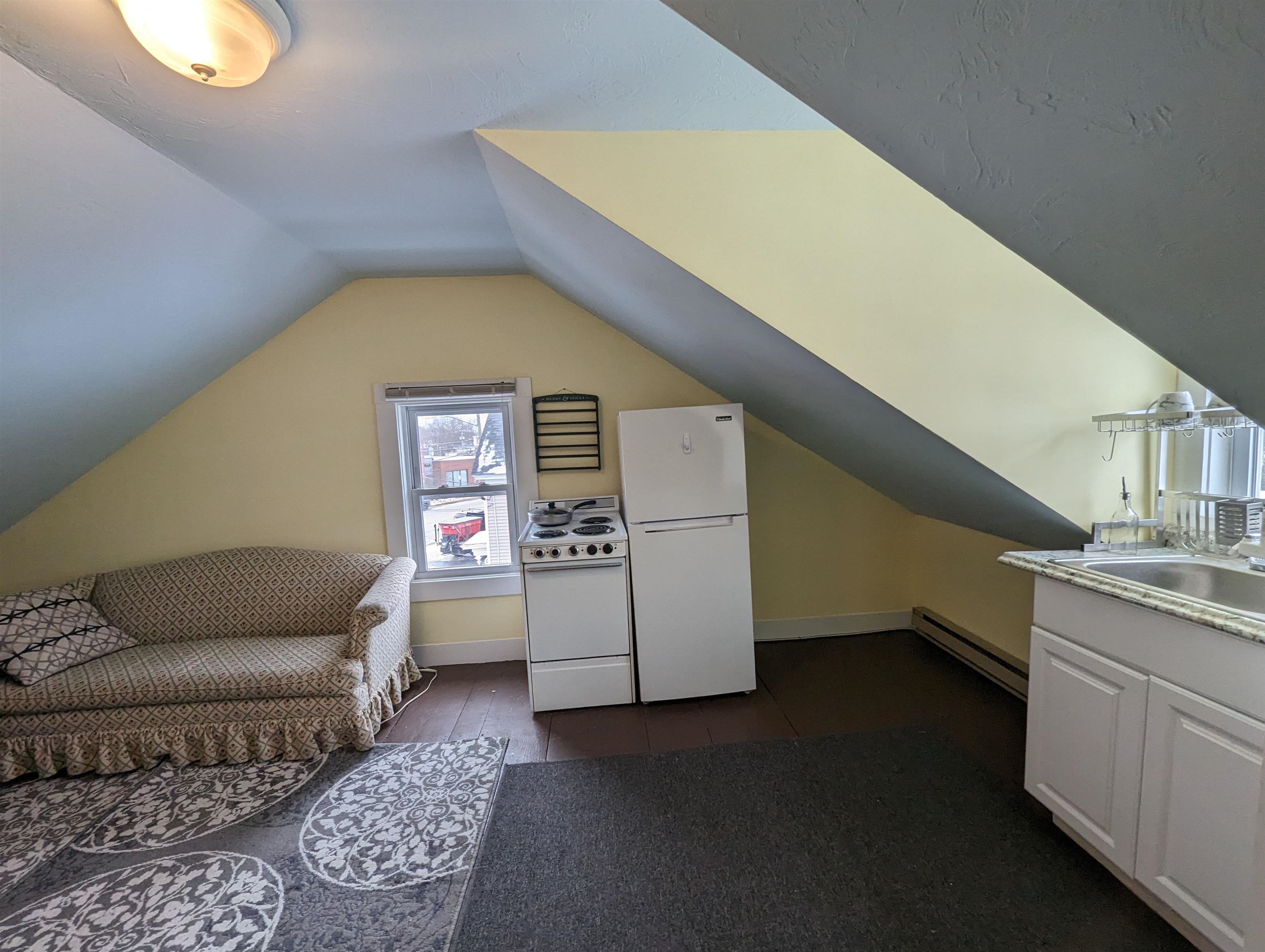 8 6th Street, Unit C Dover, NH 03820 - Photo 4 of 8